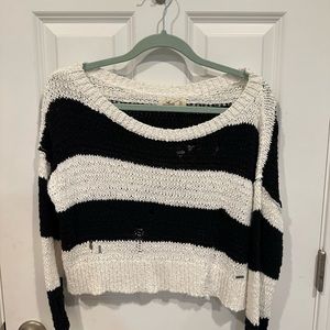 Black and white Hollister sweater size XS